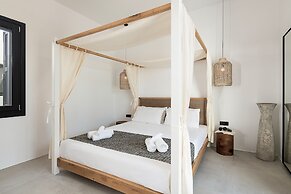 Athina Milos Suites