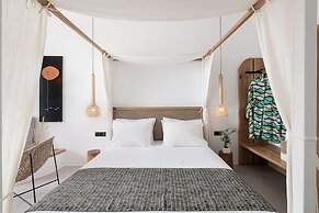 Athina Milos Suites