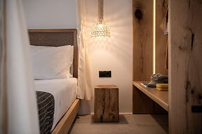 Athina Milos Suites
