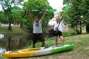 Cinnamon Sally Backpackers Hostel