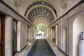 AD MAIORA Boutique Suite