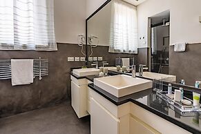 AD MAIORA Boutique Suite