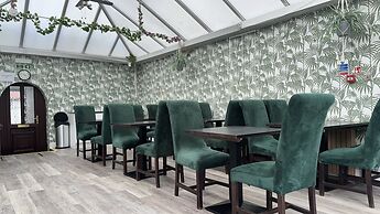 OYO Watton Vibe Hotel