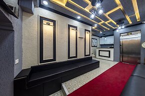 Istanbul Palace Hotel