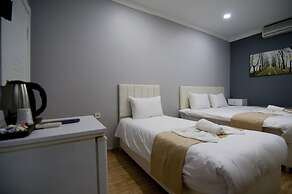 Istanbul Palace Hotel