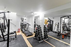 GM Luxury Suites & Spa