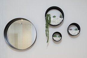 Elliot Oliver - Luxury 2 Bedroom Regency Apartment With Parking & EV C