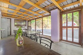 Oak N Pine by Dumnu Homes