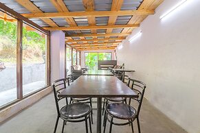 Oak N Pine by Dumnu Homes