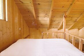 Oak N Pine by Dumnu Homes