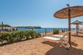 Orange Colom Seaside Apartments