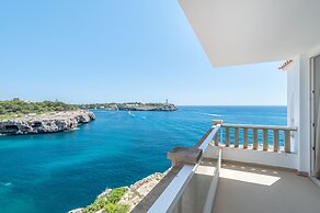 Orange Colom Seaside Apartments