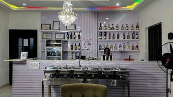 247 Luxury Hotel & Apartment Ajah