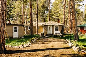 Serene Creek Side Cottage Retreat