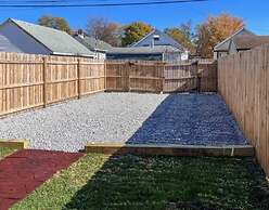 Urban Chic Townhome Near Downtown