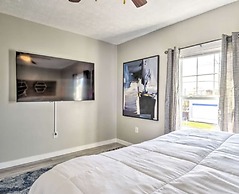 Urban Chic Townhome Near Downtown