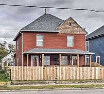 Urban Chic Townhome Near Downtown