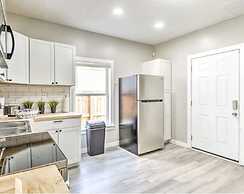 Urban Chic Townhome Near Downtown