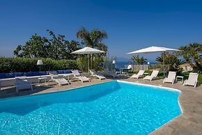 Villa Azzurra - by Elite Villas