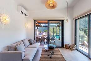 Villa Naya Desimi in Desimi