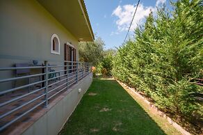 Jennys House in Stroggili