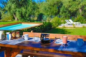 Jennys House in Stroggili