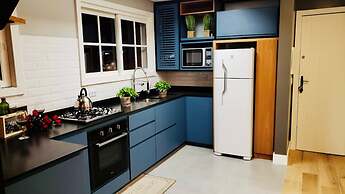 Cobertura Triplex ao Lado da Rua Coberta