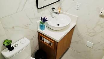 Cobertura Triplex ao Lado da Rua Coberta