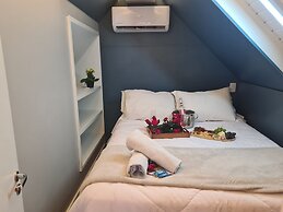 Cobertura Triplex ao Lado da Rua Coberta