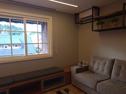 Cobertura Triplex ao Lado da Rua Coberta