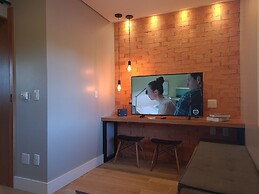 Cobertura Triplex ao Lado da Rua Coberta