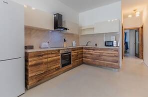 Charming and Chic - Kaylan Seaside Apartment 3