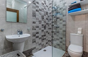 Charming and Chic - Kaylan Seaside Apartment 3