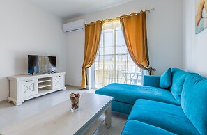 Charming and Chic - Kaylan Seaside Apartment 3