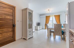 Charming and Chic - Kaylan Seaside Apartment 3