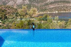 Villa Luca Desimi in Desimi