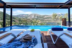 Villa Luca Desimi in Desimi