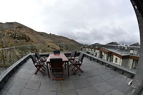 Faqra Hills Hotel