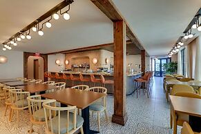 Trilogy Hotel Montgomery, Autograph Collection