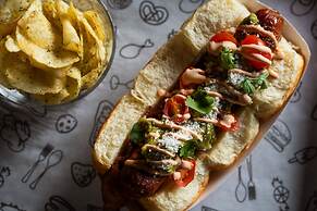 Moxy Houston Downtown