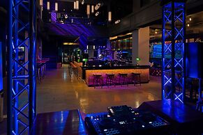 Moxy Houston Downtown