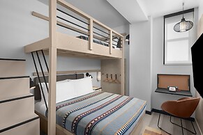 Moxy Houston Downtown