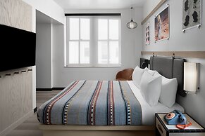 Moxy Houston Downtown