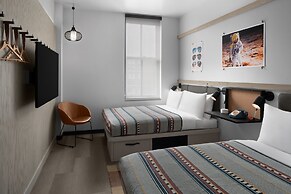 Moxy Houston Downtown