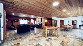 Hidden Bear Retreat Center