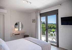 Villa Monolithi Lumiere