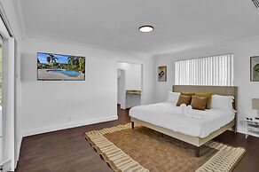 Cleveland Tropical Oasis & Private Pool