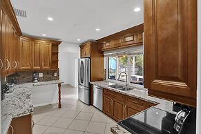 Cleveland Tropical Oasis & Private Pool