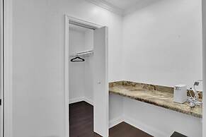 Cleveland Tropical Oasis & Private Pool