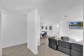 Cleveland Tropical Oasis & Private Pool